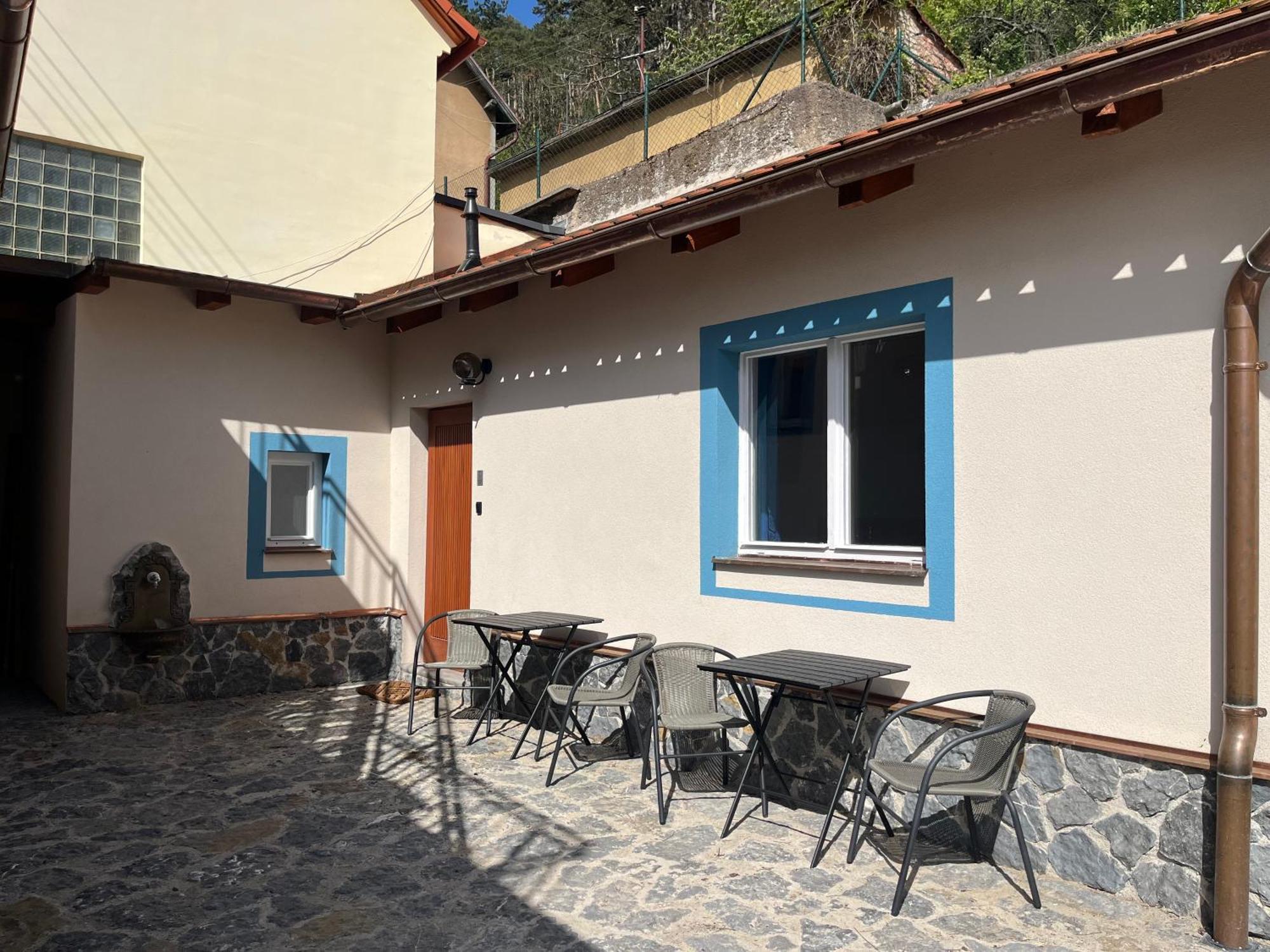 Hotel Bunkr Karlštejn Exterior foto